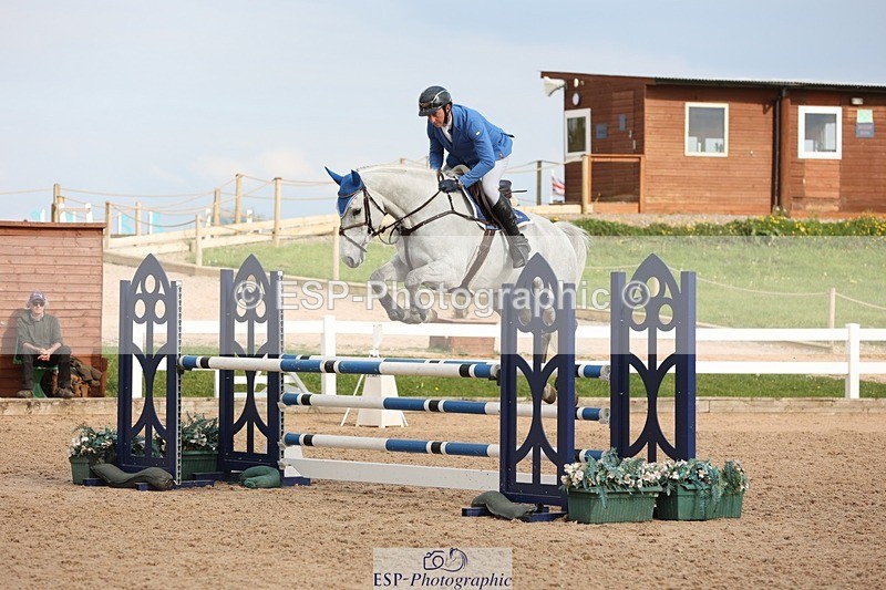 250508-171358-04301 - Cls 12 Snr Newcomers