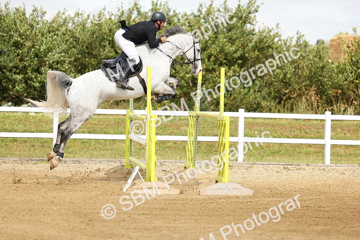 SBM_010294 - Class 4 - Senior Foxhunter - 1.20m Open