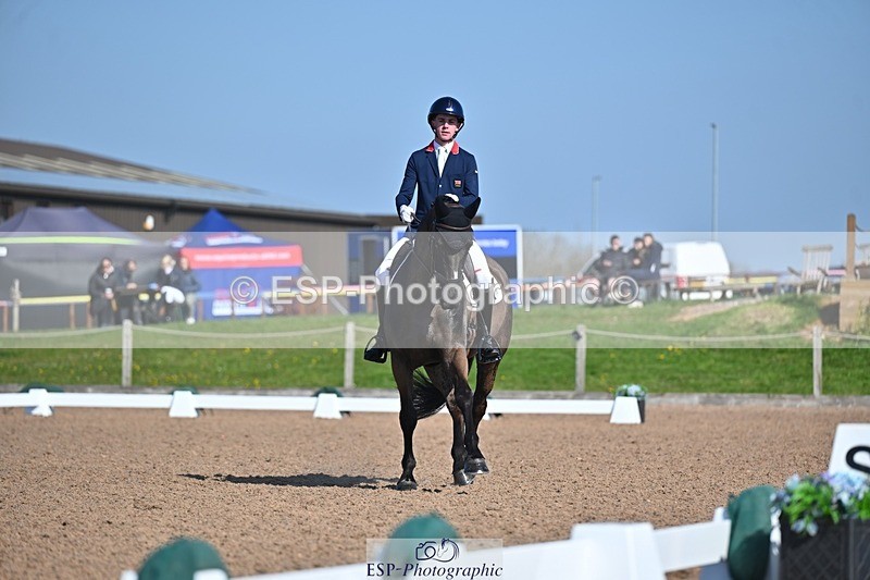 250405-094559-09847 - 117-Myles.Graham-Nibeley.Black.Pearl