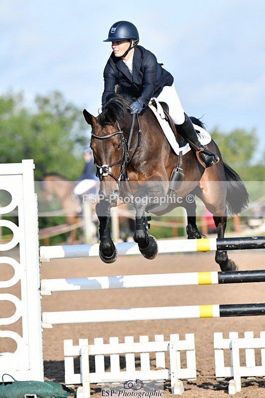 240915A-092613-08752 - Cls 25 Snr 1.20m Open