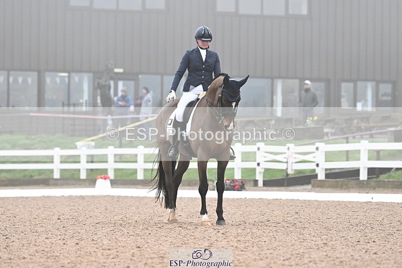 240217A-100654-00711 - 157-charlotte.smithwhite-Luciano