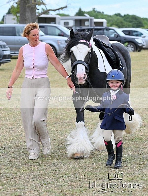 WJ7_3934 - Nancy & Churchill's first Show 22-06-25