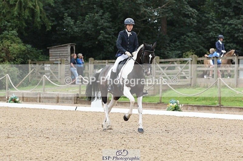 240810-114442-02943 - 189-Emma.Jenkinson-Fleur.C