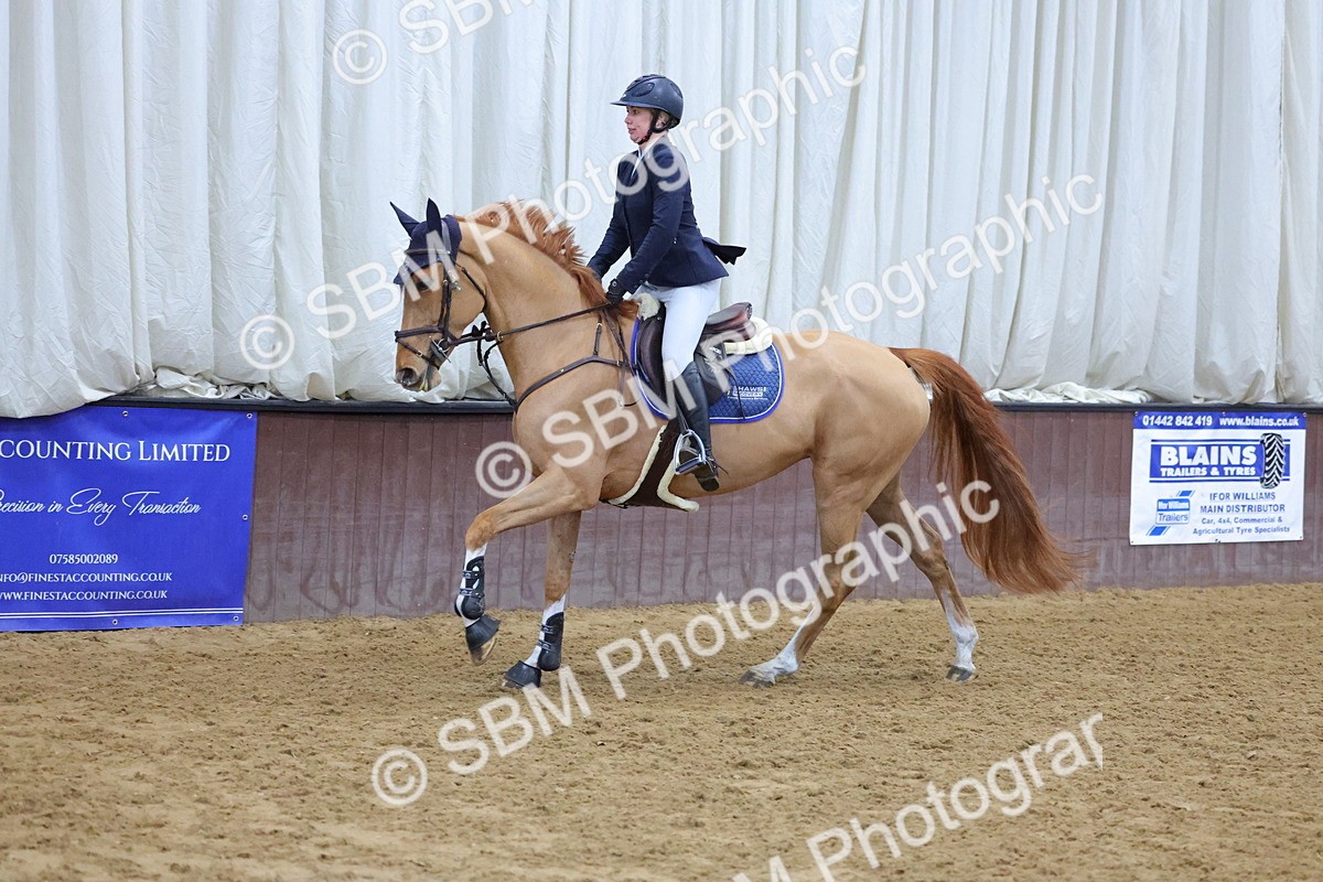 1I0A4952 - Class 9 - Senior Newcomers/ 1.10m Open