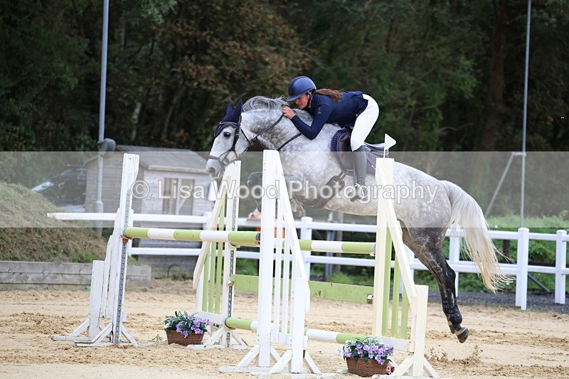 3E7A3210 - Class 8: Senior Newcomers/1.10m open