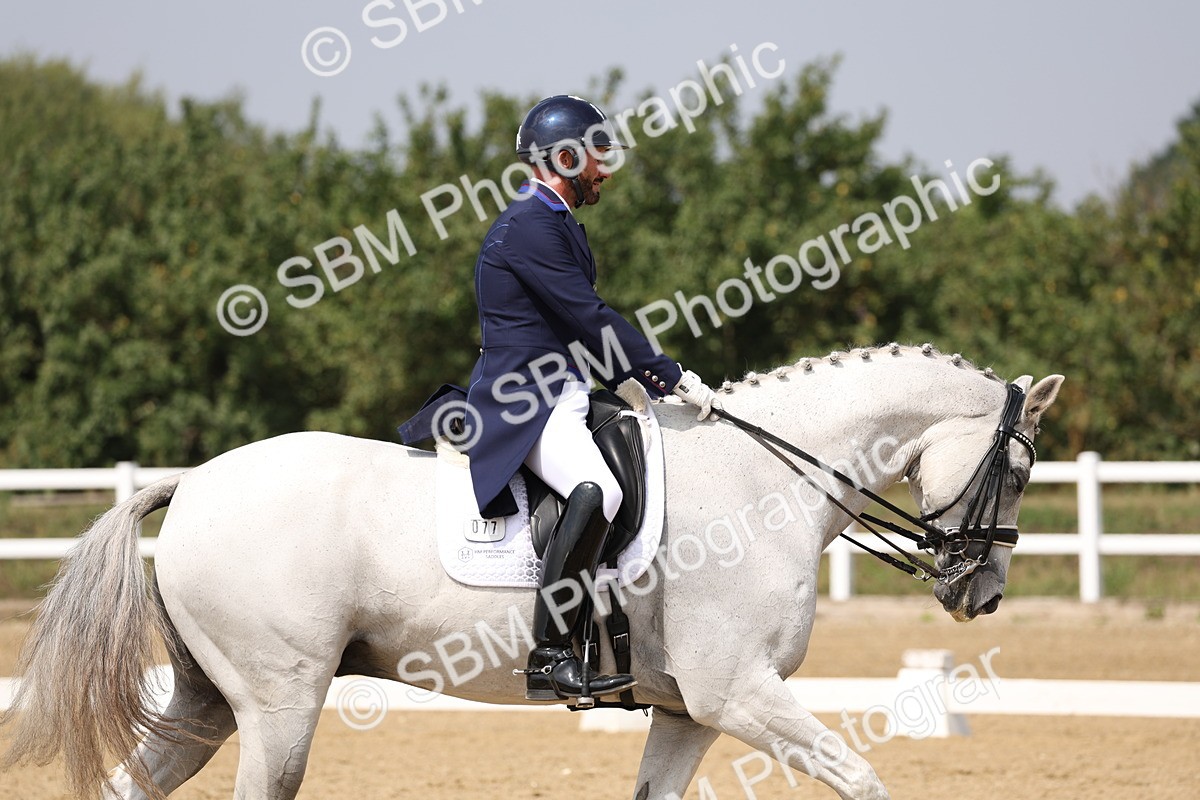 SBM_007347 - Class 9 - FEI INT I - 13.37-14.33