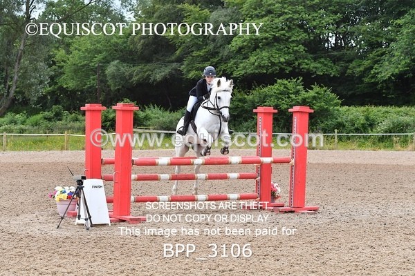 BPP_3106 - CLASS 13 SUN Senior BritiNovice/ 90cm Open