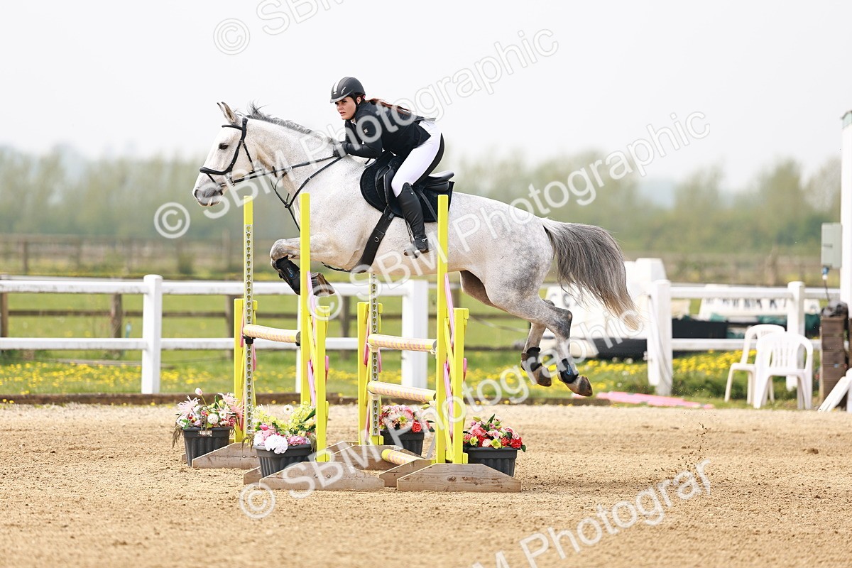  - Class 17 - Senior 1.05m