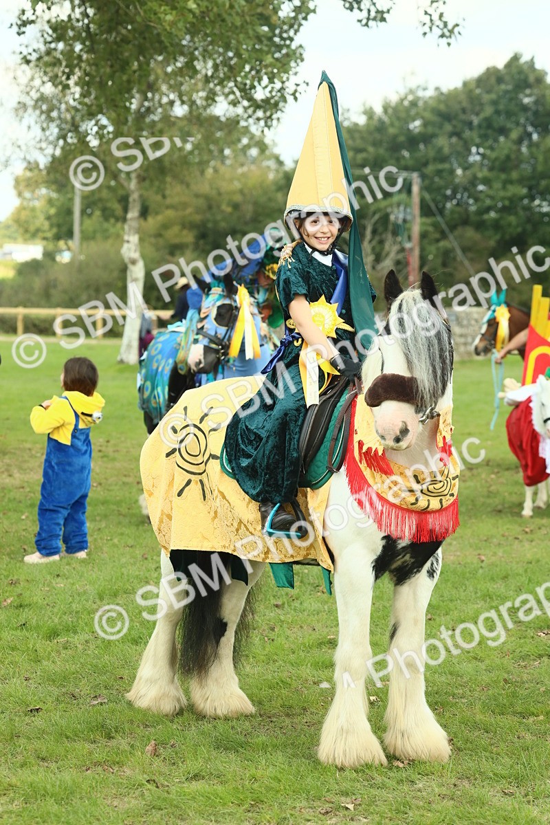 SBM_63675 - S35 - Fancy Dress Showing