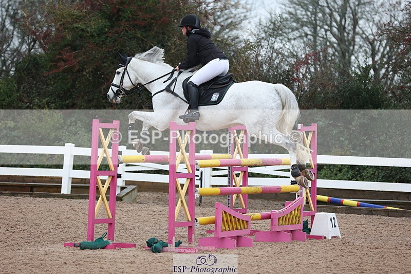 231112A-135250-04702 - Cls 20 Newcomers & 1.10m Open