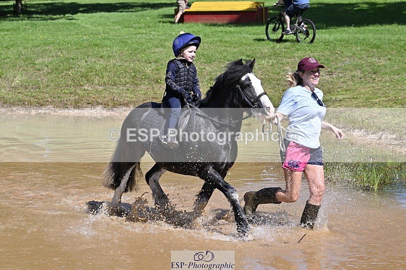 240728B-111632-01393 - Gemma's Group XC