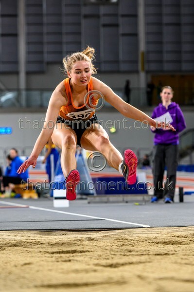 AgeInd25SAT-919209 - Field Female