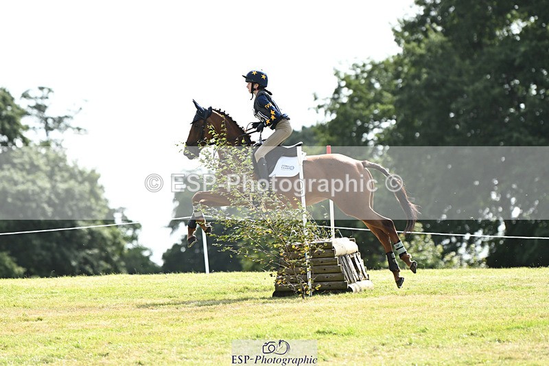 240825X-112842-32047 - 70cm XC 11.00 to 12.00