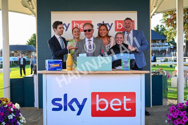 260724-Race 6-Duran-8057 - Race 6 8.20pm Sky Bet Go-Racing-In-Yorkshire Summer Festival Handicap