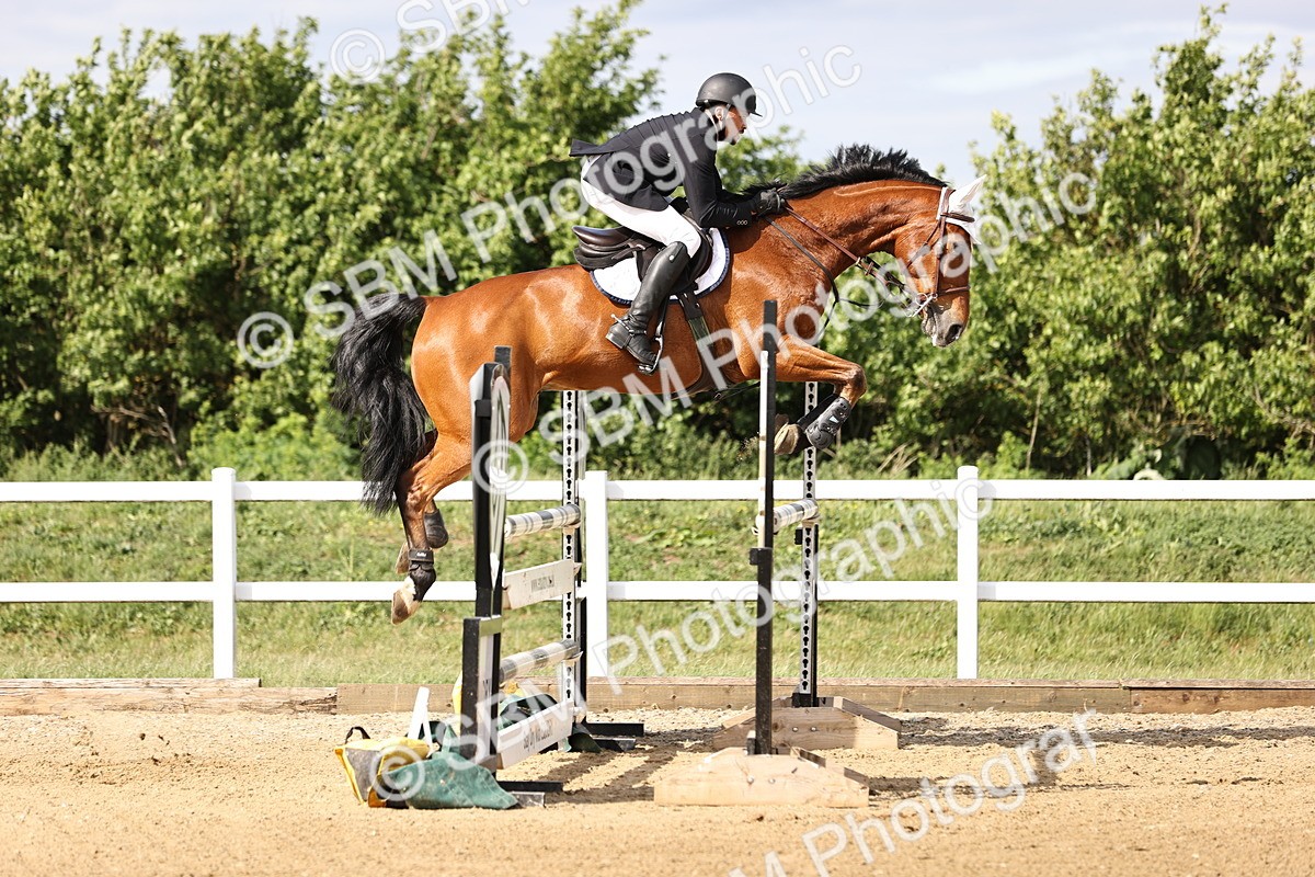 SBM_003648 - Class 13 - Senior Foxhunter - 1.20m