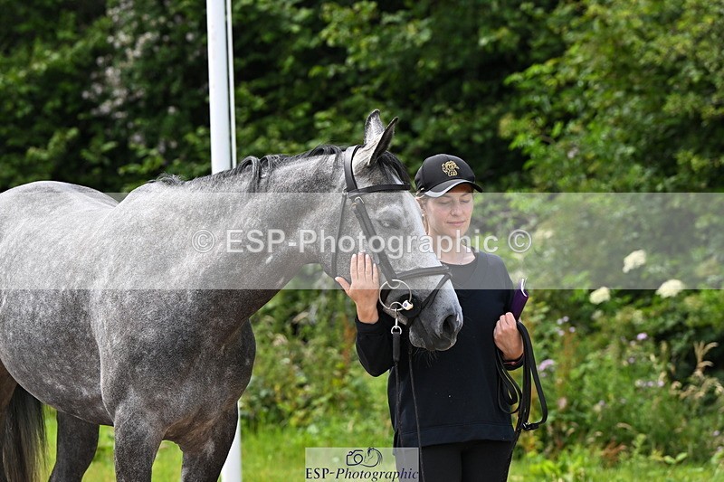 240718A-105251-01233 - Trot Up 12pm to 1pm