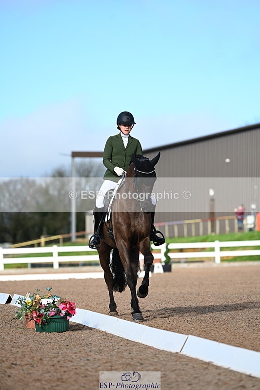 240218A-144503-08920 - 145-Lucy.Amy-Millenium.Falcon