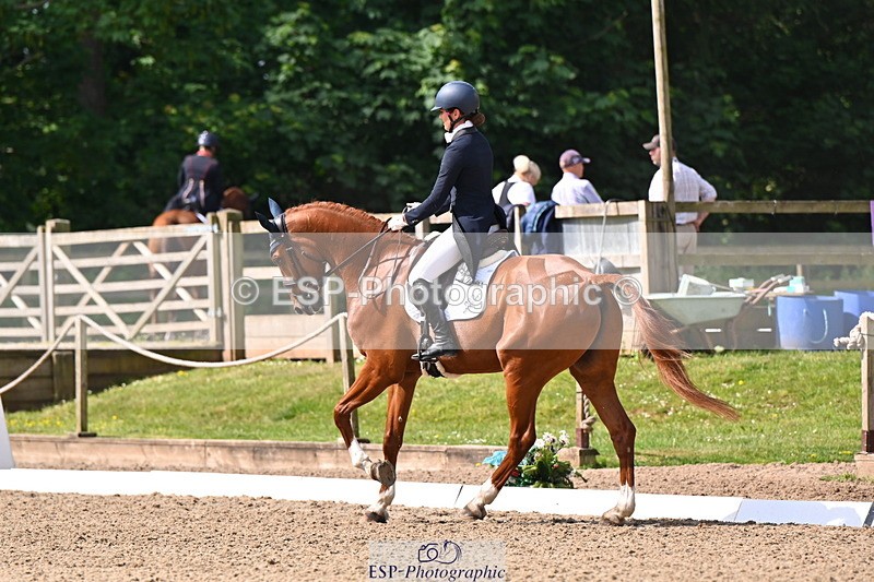 250523A-101947-05916 - C-261-Danielle.Dunn-ICI.DOR.DE.DONNA.CADANZA.Z