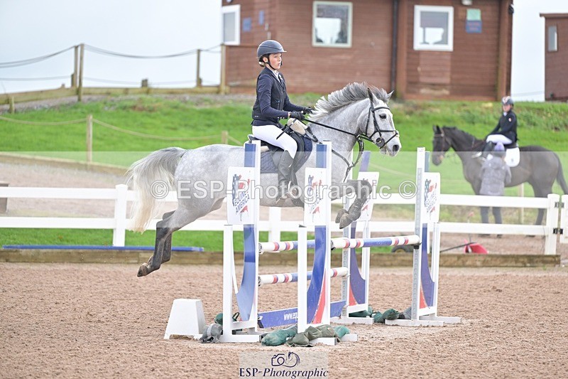 251116-115325-01281 - Cls 6 Pony Newcomers and 1m Open