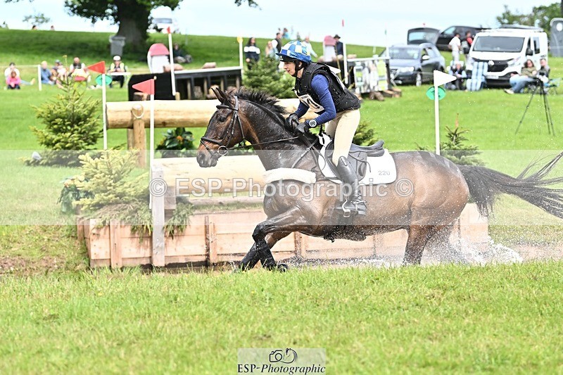 240525-152920-16319 - 220-BALLINAMURRA_FLARE_STAR-Mary_Mason