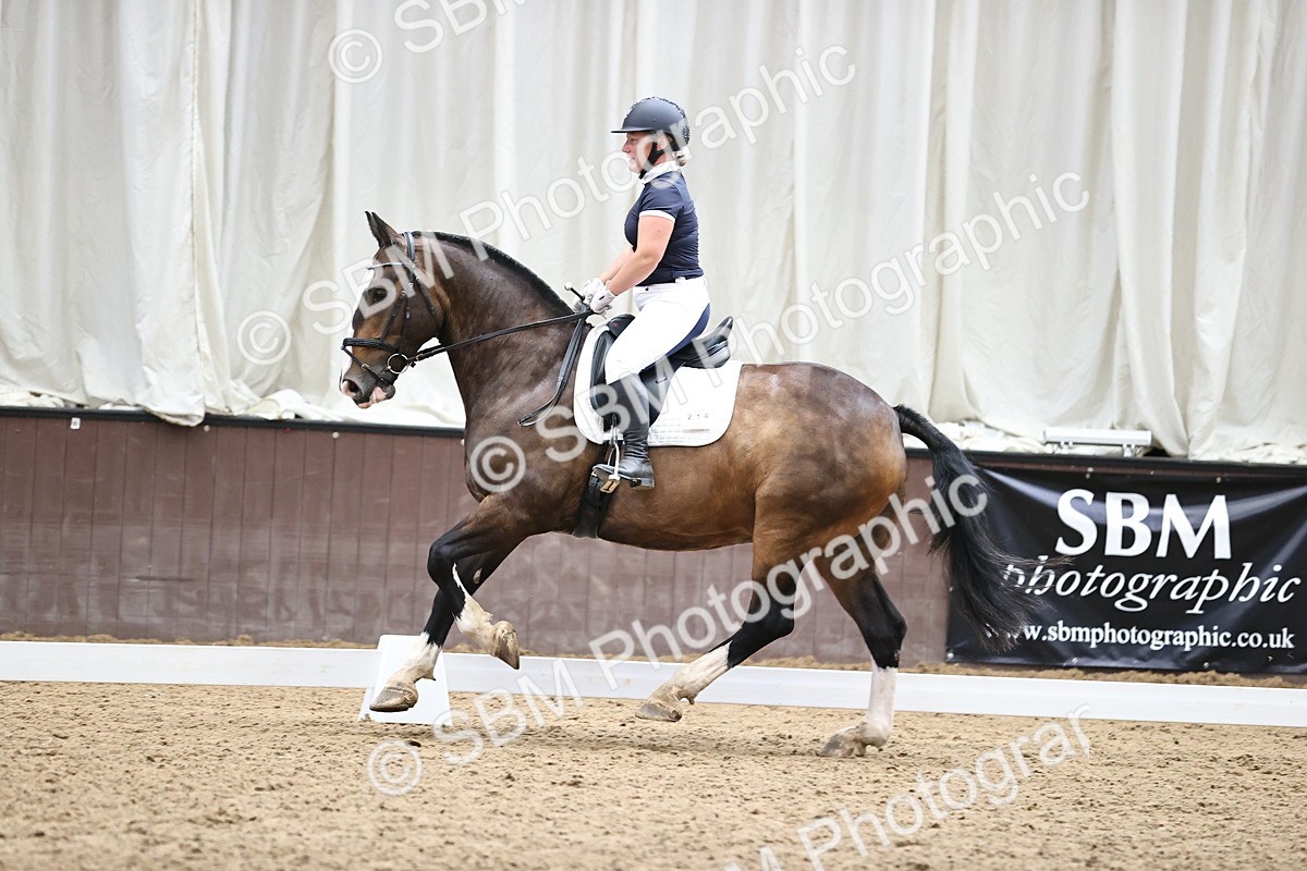 SBM_002043 - Novice 4 - 11.15-13.22