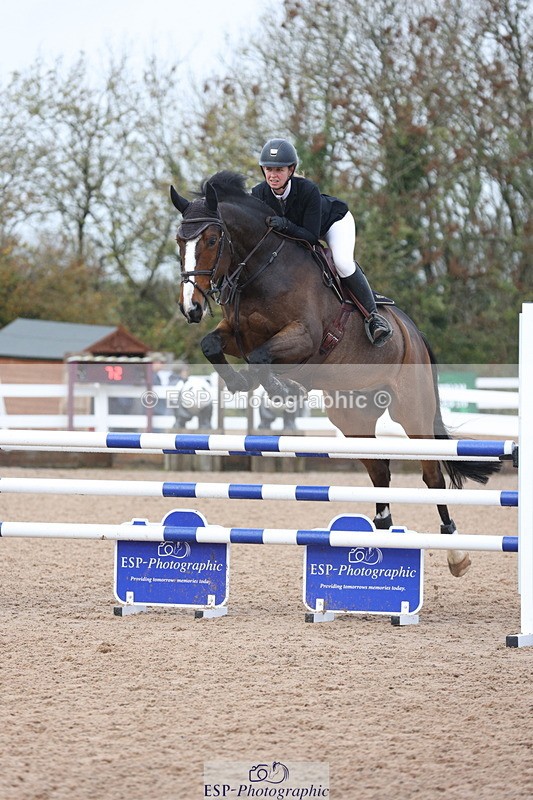 231112A-123606-04077 - Cls 19 Snr 1.05m Open