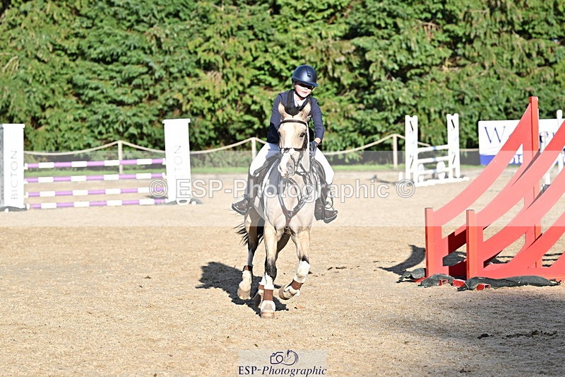 251005A-165643-05239 - Cls 11 Open 1m-1.05m