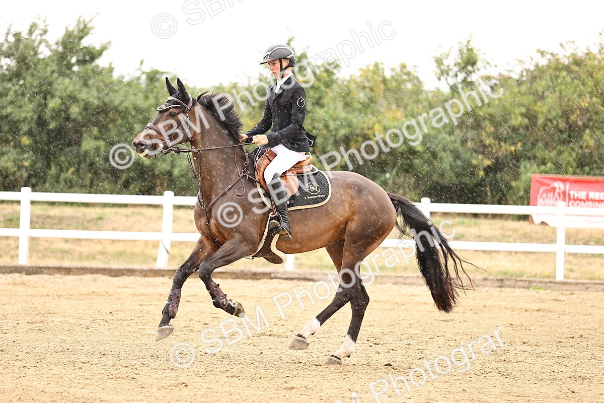 SBM_026540 - Class 12 - Amateur Championship Qualifier 1.05m