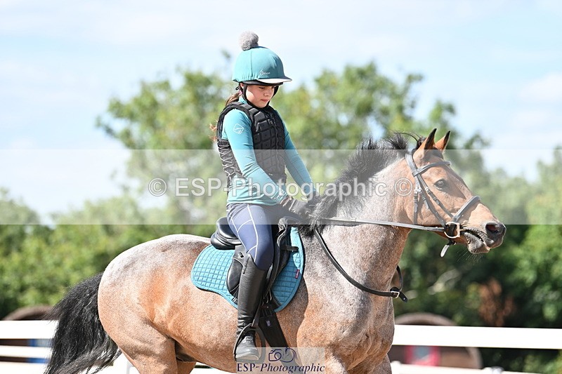 250821B-152908-00553 - Group B - Danielle