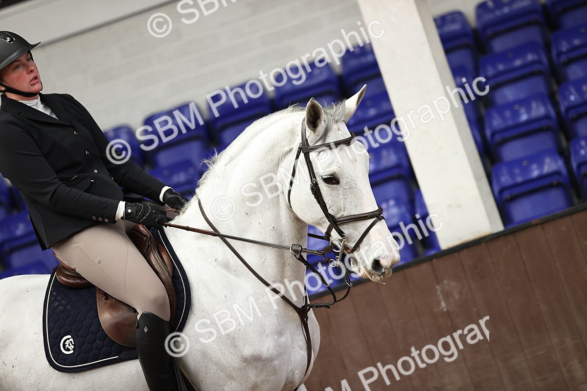 SBM_005964 - Class 16 - Senior Newcomers - 1.10m Open