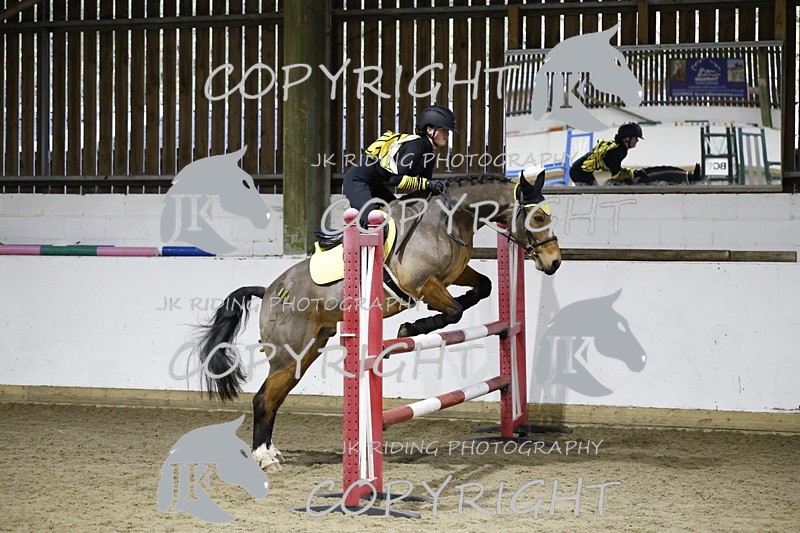 _T0A3777 - 1M Clear Round