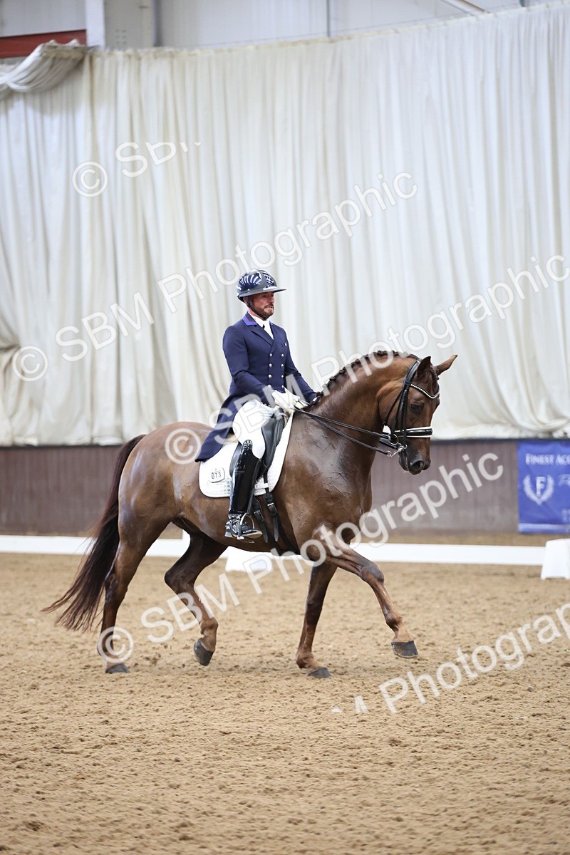 SBM_004831 - Class 9 - FEI Inter 1 Gold - 16.59-17.47
