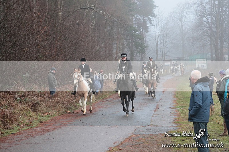HUPY 261224 265 - Pytchley with Woodland Hunt Boxing Day Meet 26th December 2024
