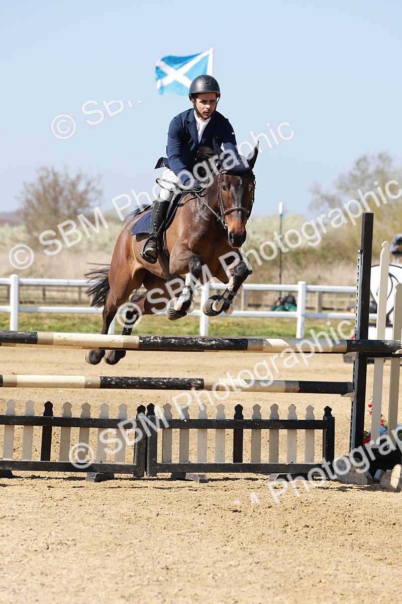 SBM_004228 - Class 17 - Senior Newcomers - 1.10m