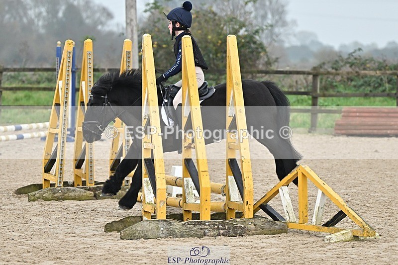 241110-101659-00241 - 40cm Showjumping