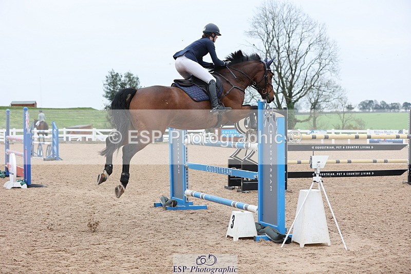 241101A-125822-01895 - FRI Cls 6 Foxhunter and 1.20m Open
