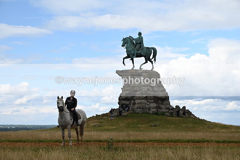 DSC_9648 - Time at Statue 15:11 to 15:58