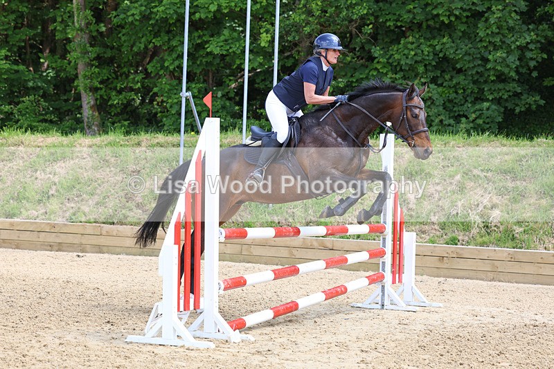 3E7A0309 - Class 10: Senior 95cm open