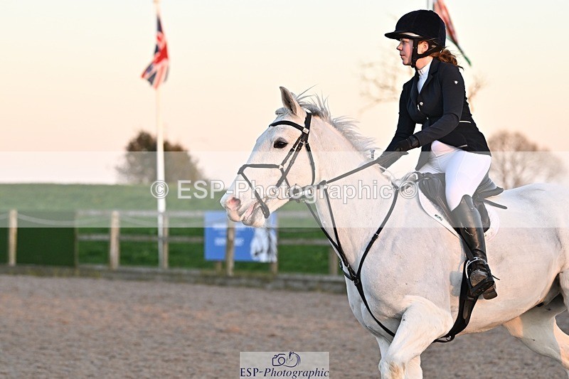 250401-193141-01036 - 100cm Cl;asses