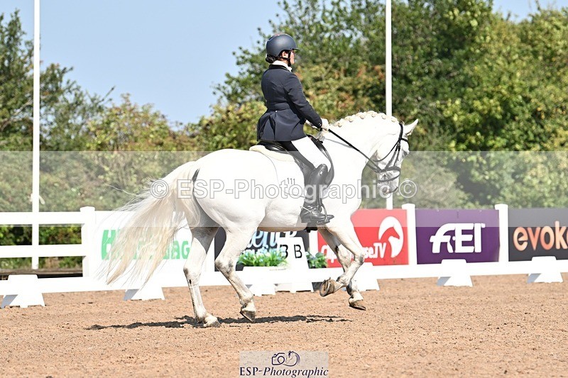 250816-104649-03196 - 111-Sonya.Fitch-PeytonDinnarthal.Buzzard