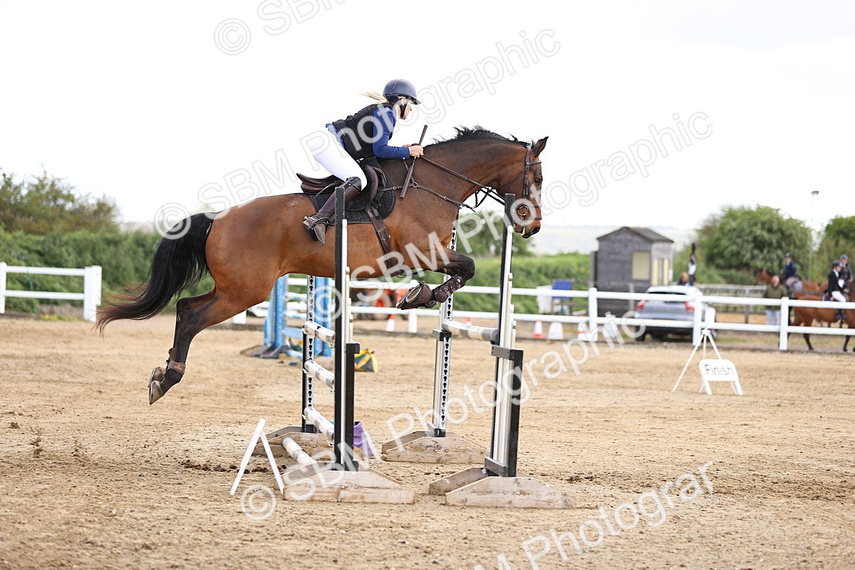 SBM_004015 - Class 17 - Senior Newcomers - 1.10m