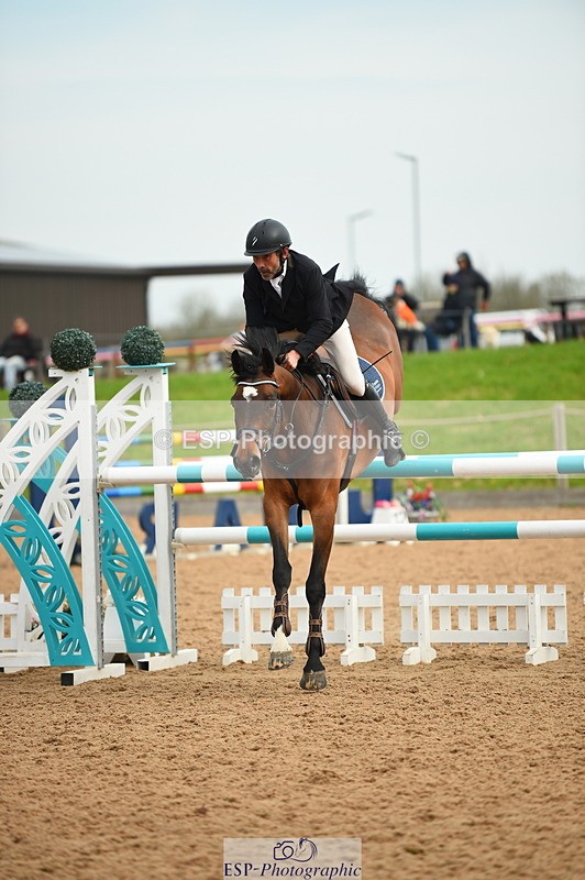230504A-091530-00313 - Cls 8 Snr Foxhunter