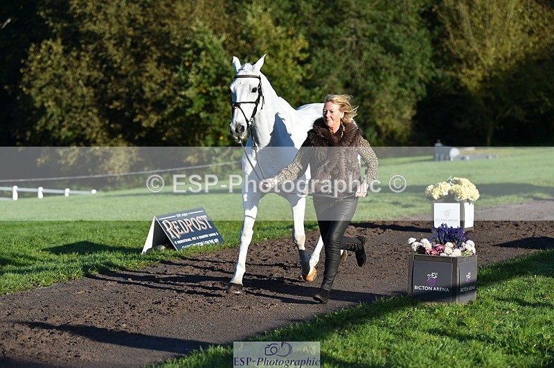 231022-091758-21679 - 651-RATHNAGREW.GREY.TEX-Nicola.Horsley-gubbins-TrotUp+SJ