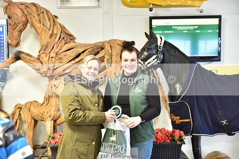 250214-153648-02596 - Freestyle Medium Gold Presentations