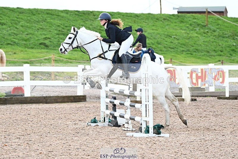 231118A-110117-01618 - Cls 5 Discovery & 90cm Open