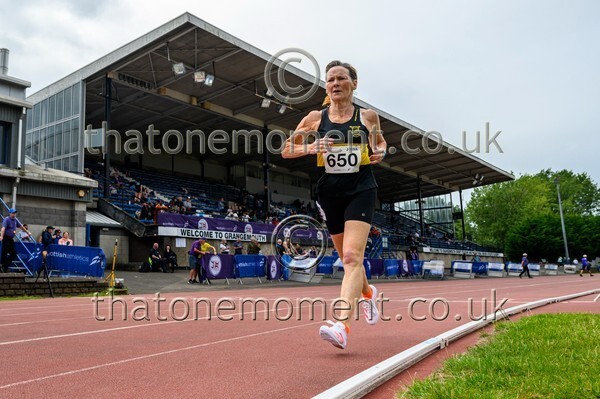 CEM26-814283 - Track Female Set Two