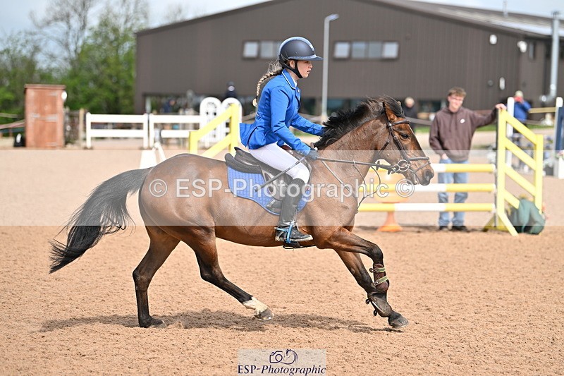 240506A-111118-08453 - Cls 3  Pony Discovery & 90cm Open