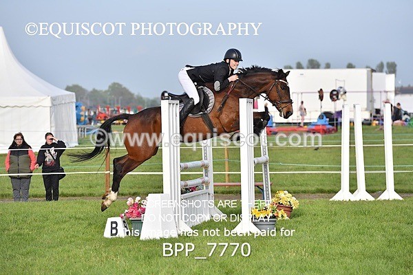 BPP_7770 - CLASS 6 Nisbets Fresh From The Farm & The Golf Inn 1.00m Amateur Championship