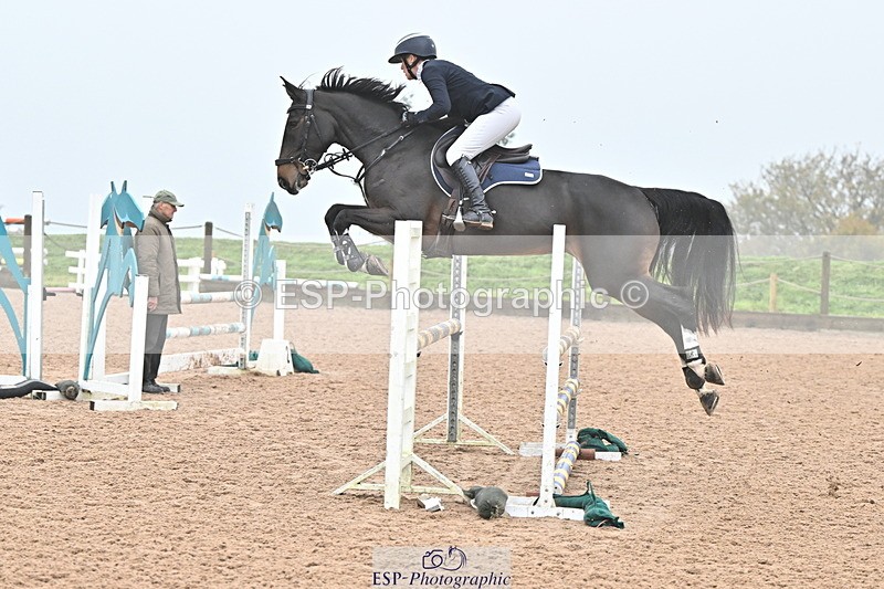 241103A-112837-07058 - SUN Cls 18 British Novice and 90cm Open