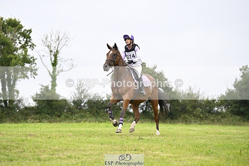 240831A-153944-05010 - 274-Becca.Robinson-VINNIE.SPARKLES